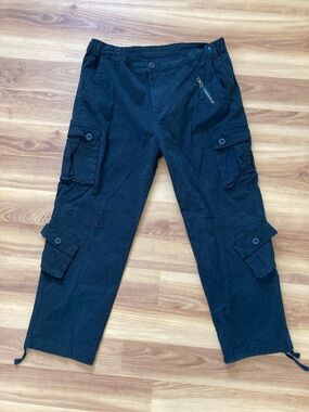 Men's Black Cargo Pants with Utility Pockets